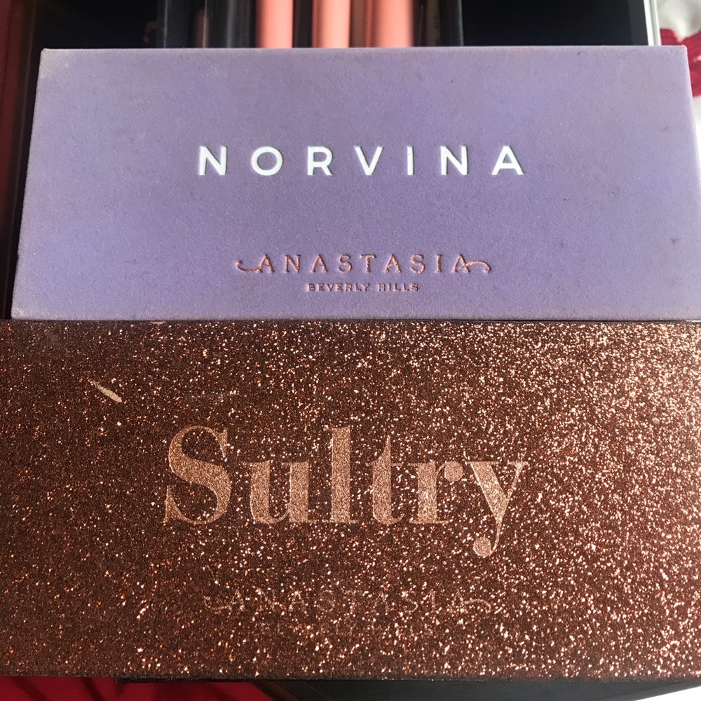 ABH Norvina & Sultry